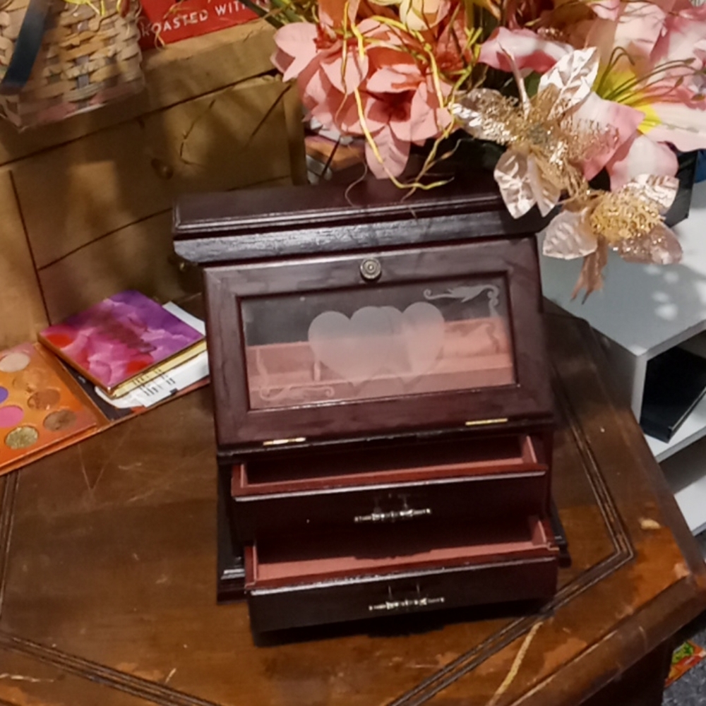 Jewelery box
